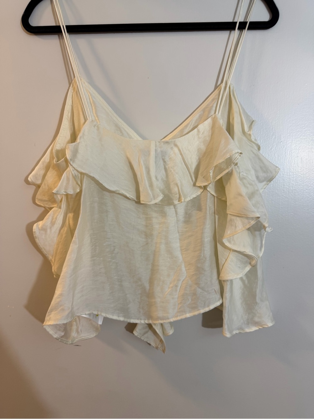 H&M Cream Ruffle Tank Top - Picture 2 of 3